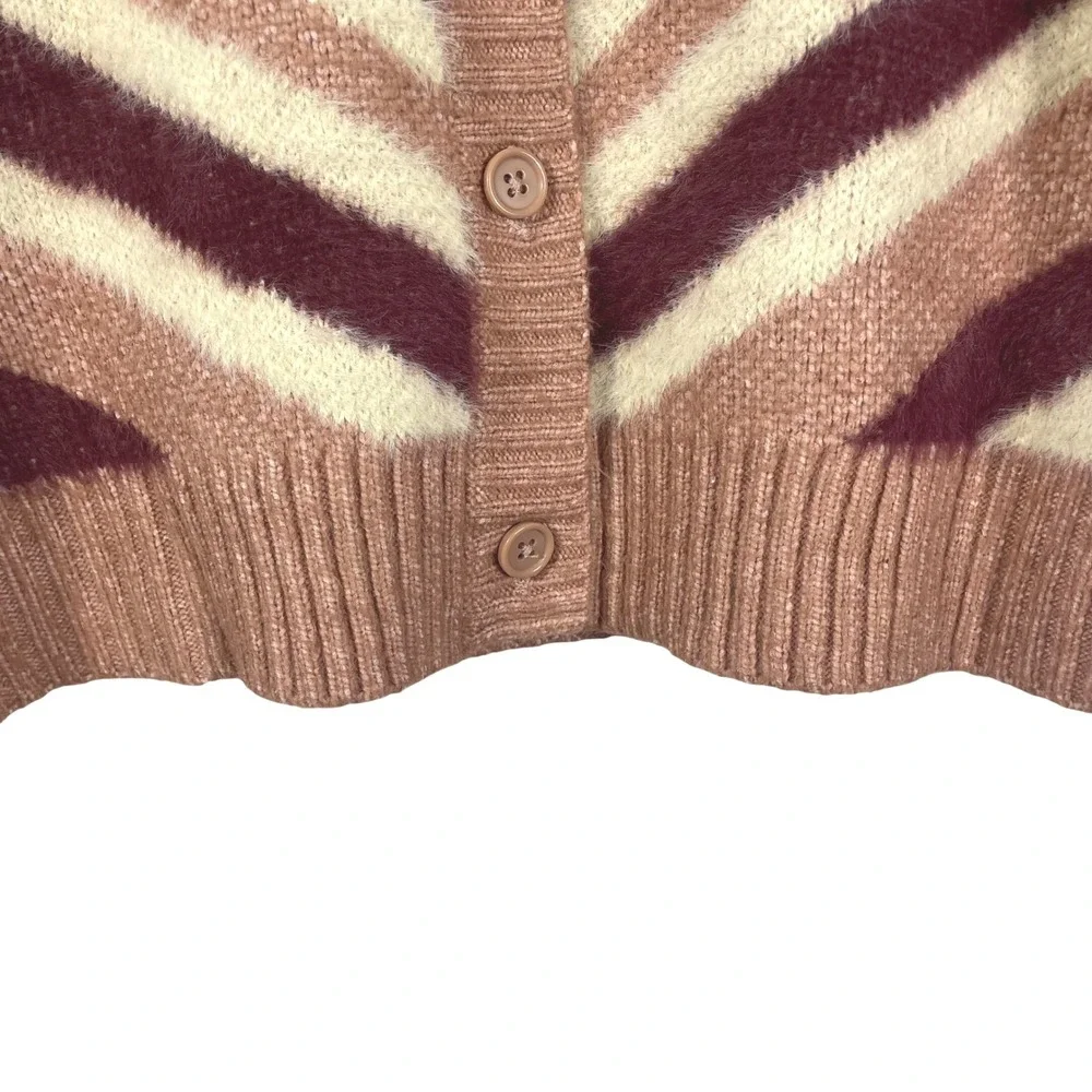 LA Hearts Cropped Cardigan Sweater Brown Beige Red Heart Illusion Pattern‎ S